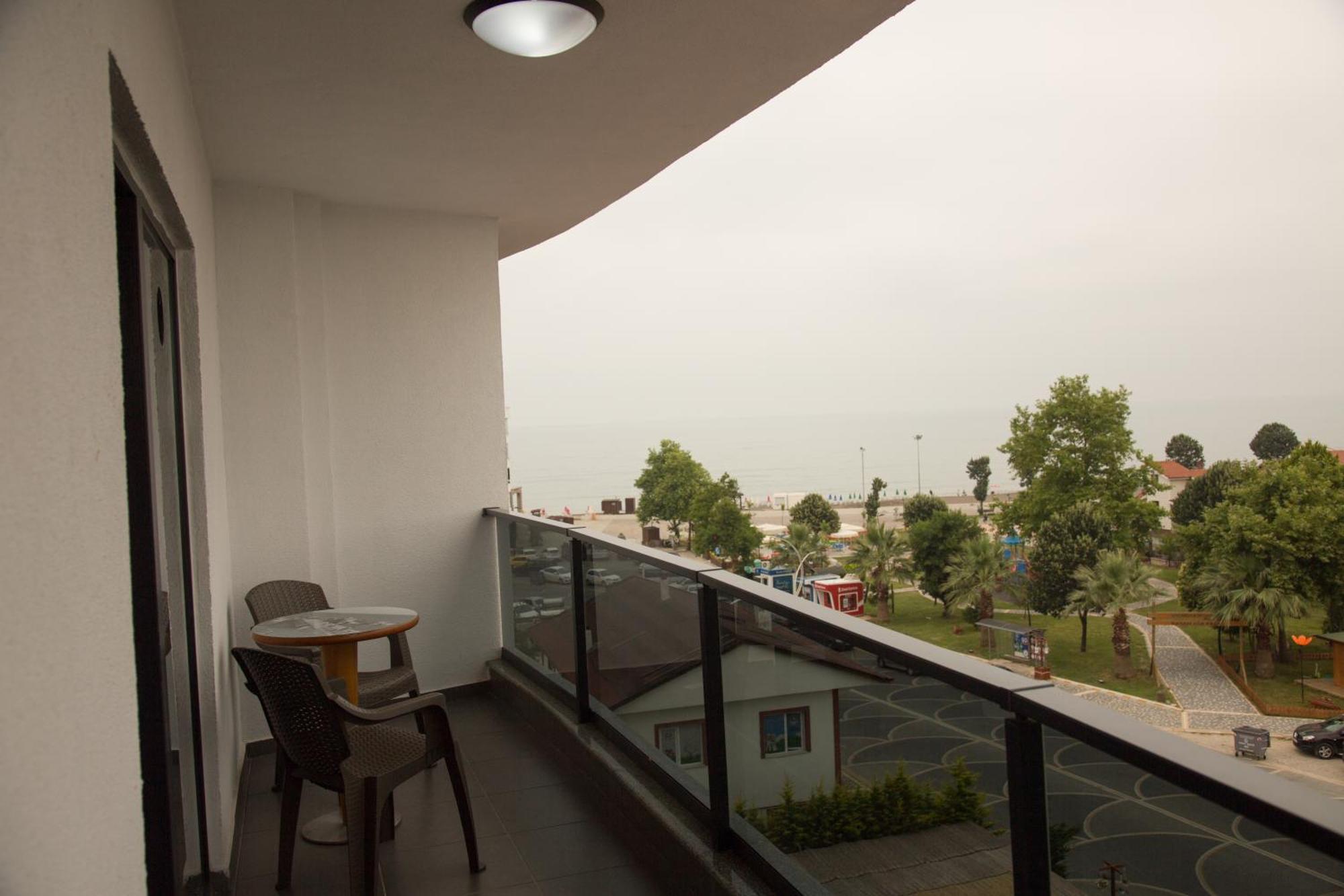 Ceneviz Suit Hotel Akcakoca Exterior photo